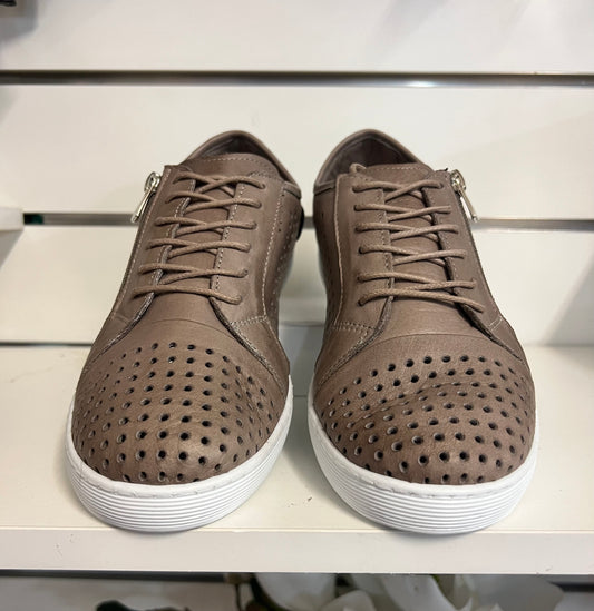 Cabello EG17 Leather Sneaker - Stone