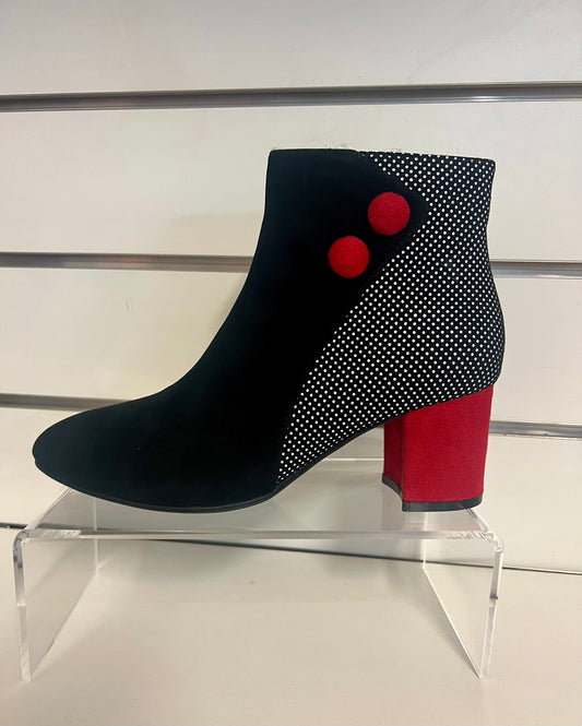 Huffy Boots - Black/Red Dot