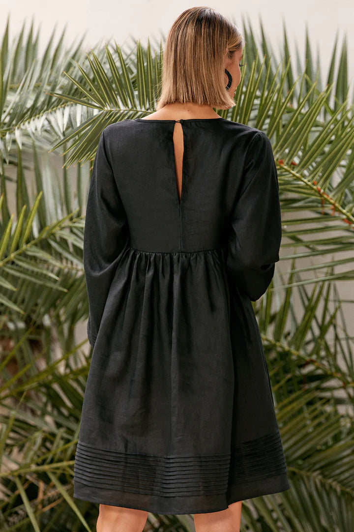 Remi Pleat Detail Linen Dress - Black